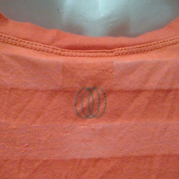 Orange knit top by "the Balance Collection" - Picture 5 of 8